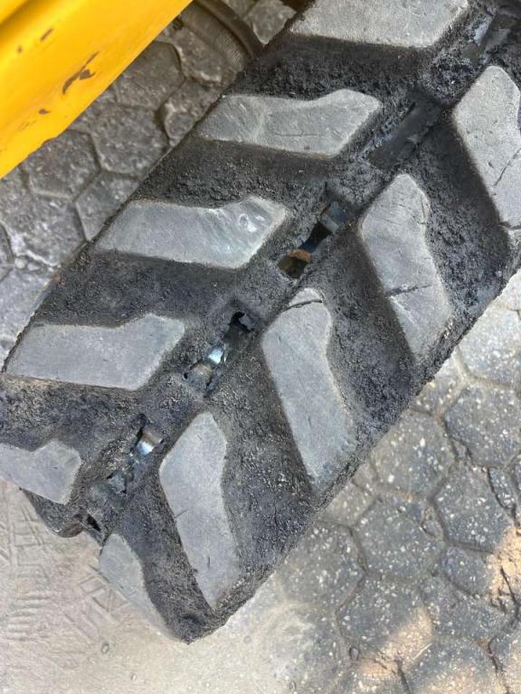 Komatsu PC16R-3HS Foto 5