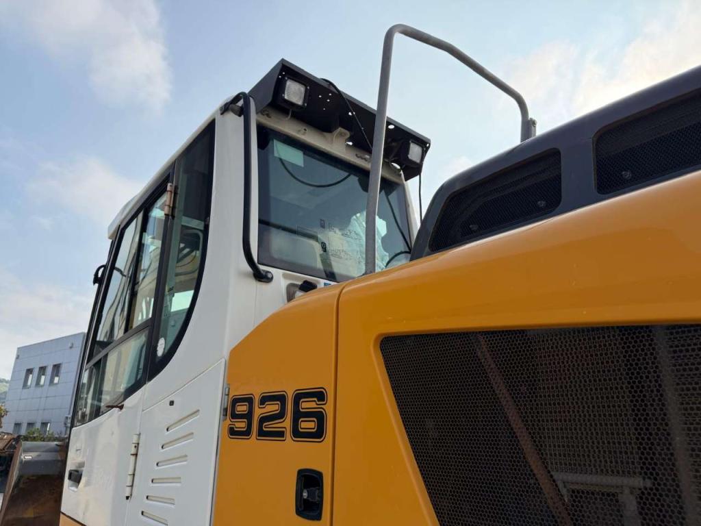 Liebherr R926 LC Foto 3