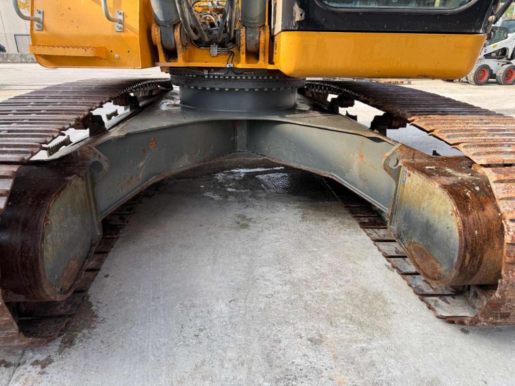 Liebherr R926 LC Foto 4