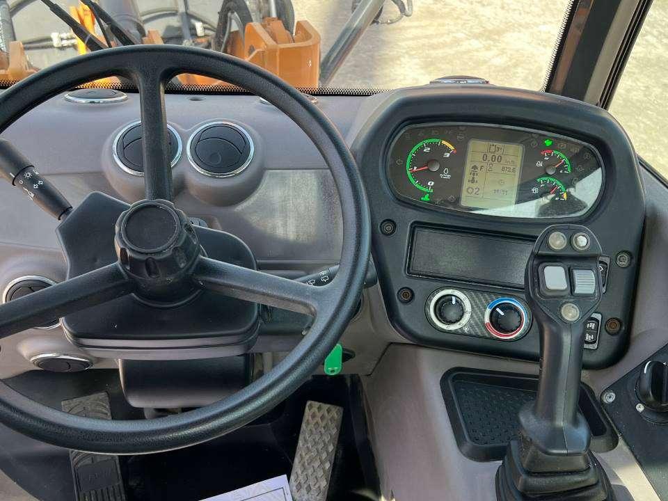 Case 221F 4x4 Foto 6
