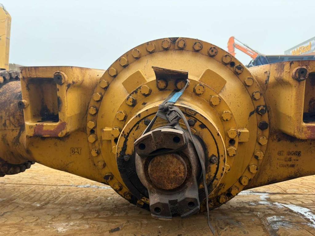 Caterpillar 990 axle Foto 9