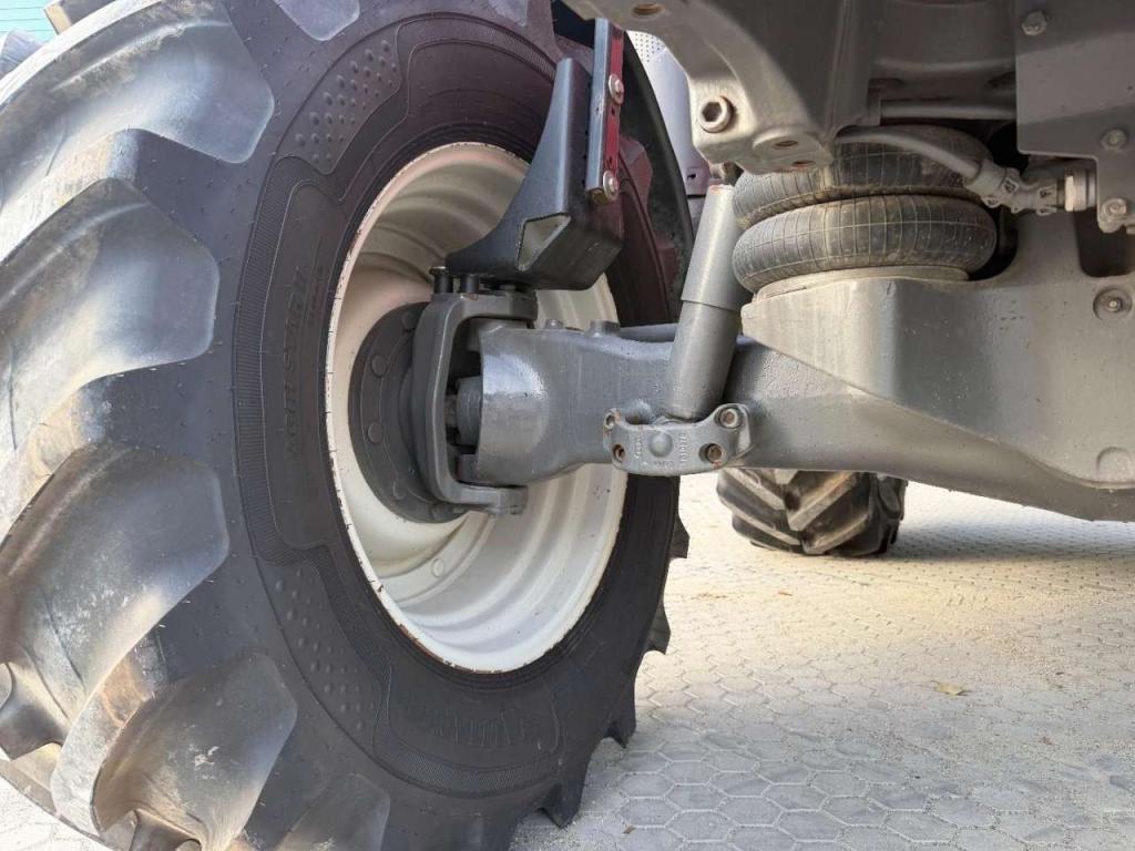 Valtra T 174 GOOD TIRES Foto 15