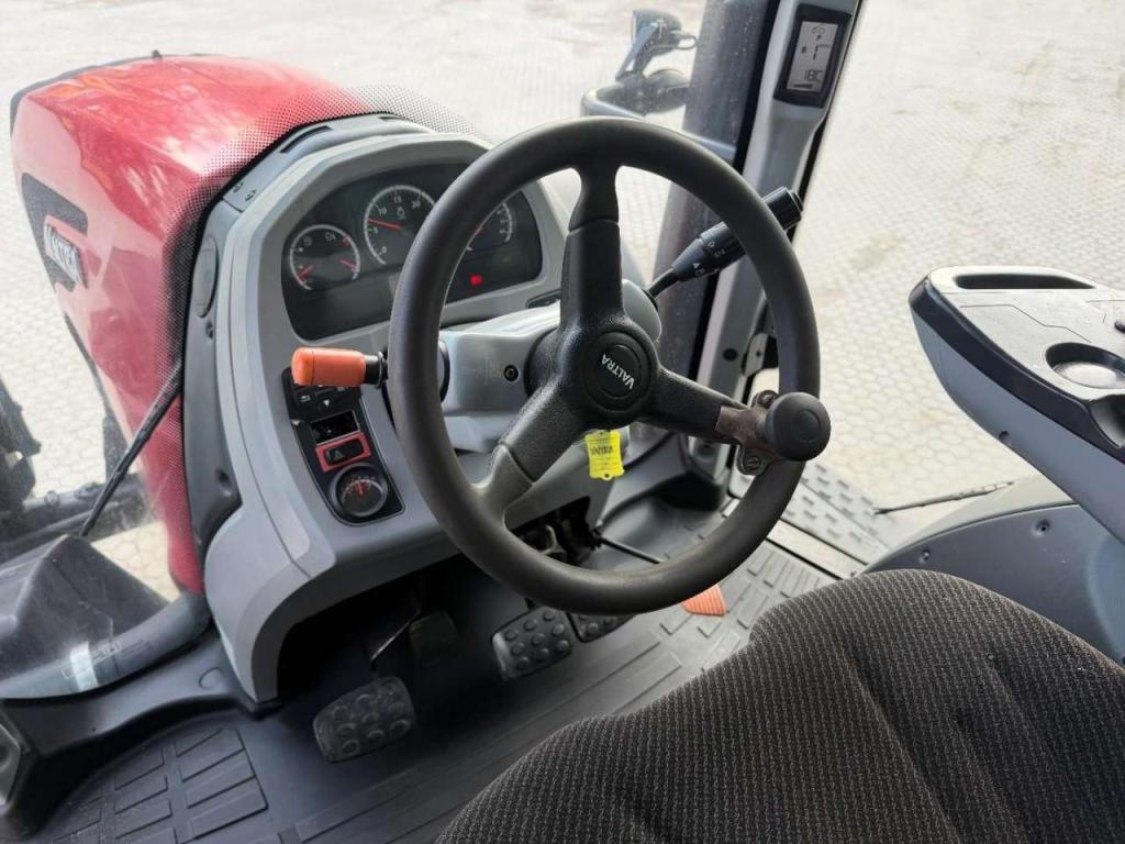 Valtra T 174 GOOD TIRES Foto 30