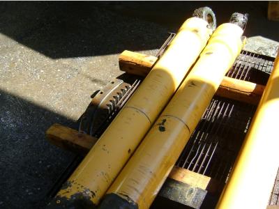 Cilndro de levantamiento para Liebherr 904 vendida por PRV Ricambi Srl