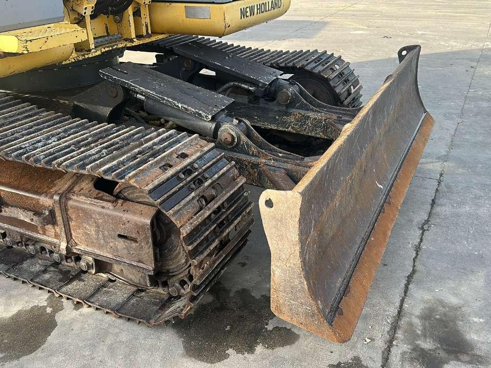 New Holland E 135B Foto 7