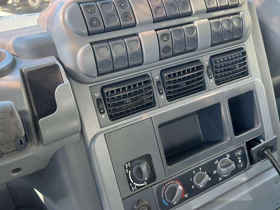 Iveco Trakker 410 8X4 Foto 5