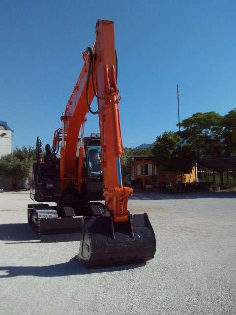 Hitachi ZX135US-6 Foto 5