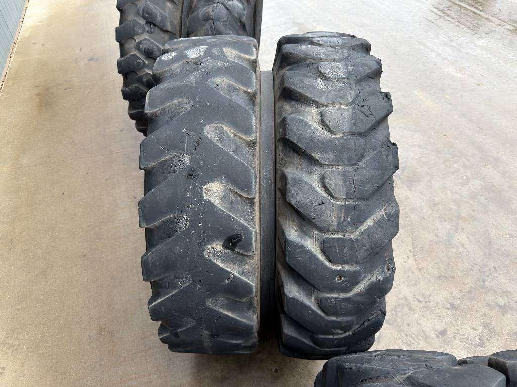 Neumático para Bridgestone 1000 x 20 Set / 10.00 x 20: 4x2 Tyres Foto 8