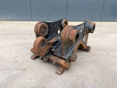 Verachtert CW10 - Caterpillar 307 / 308 vendida por Smitma B.V.