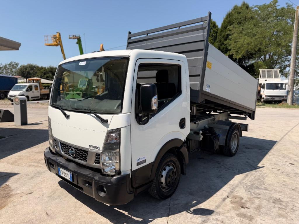 Nissan Cabstar NT400 Foto 1