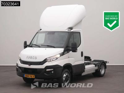 Iveco Daily 50C18 3.0L Automaat Euro6 BE Trekker Luchtvering / Oplegger Combi Cruise control vendida por BAS World B.V.