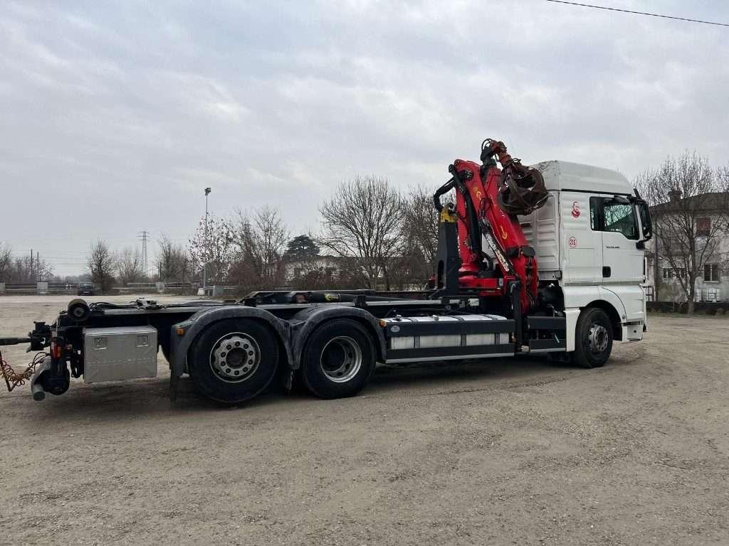 Man TGX 26.480 SCARRABILE CON GRU Foto 7