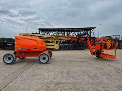 JLG 520AJ (2 units available) vendida por Aertssen Trading