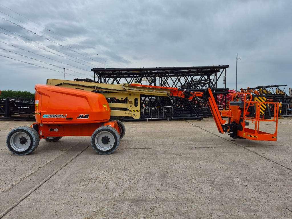 JLG 520AJ (2 units available) Foto 1