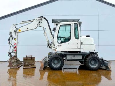 Liebherr A 309 - Hammer Lines / Quick Coupler Foto 1