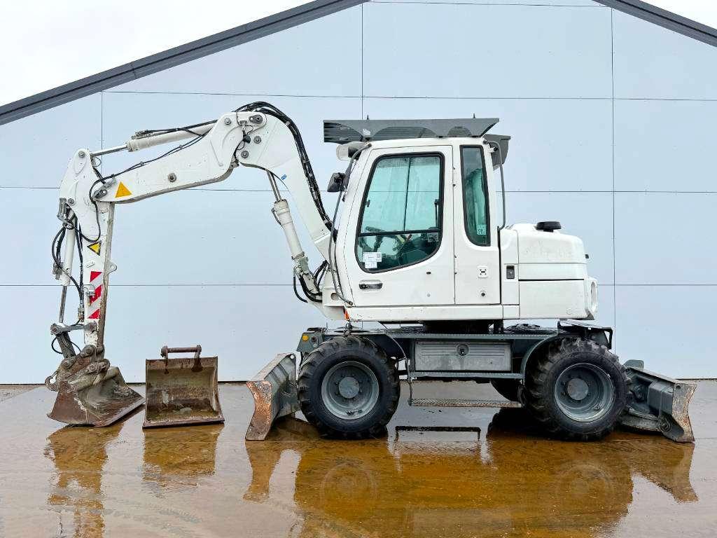 Liebherr A 309 - Hammer Lines / Quick Coupler Foto 1
