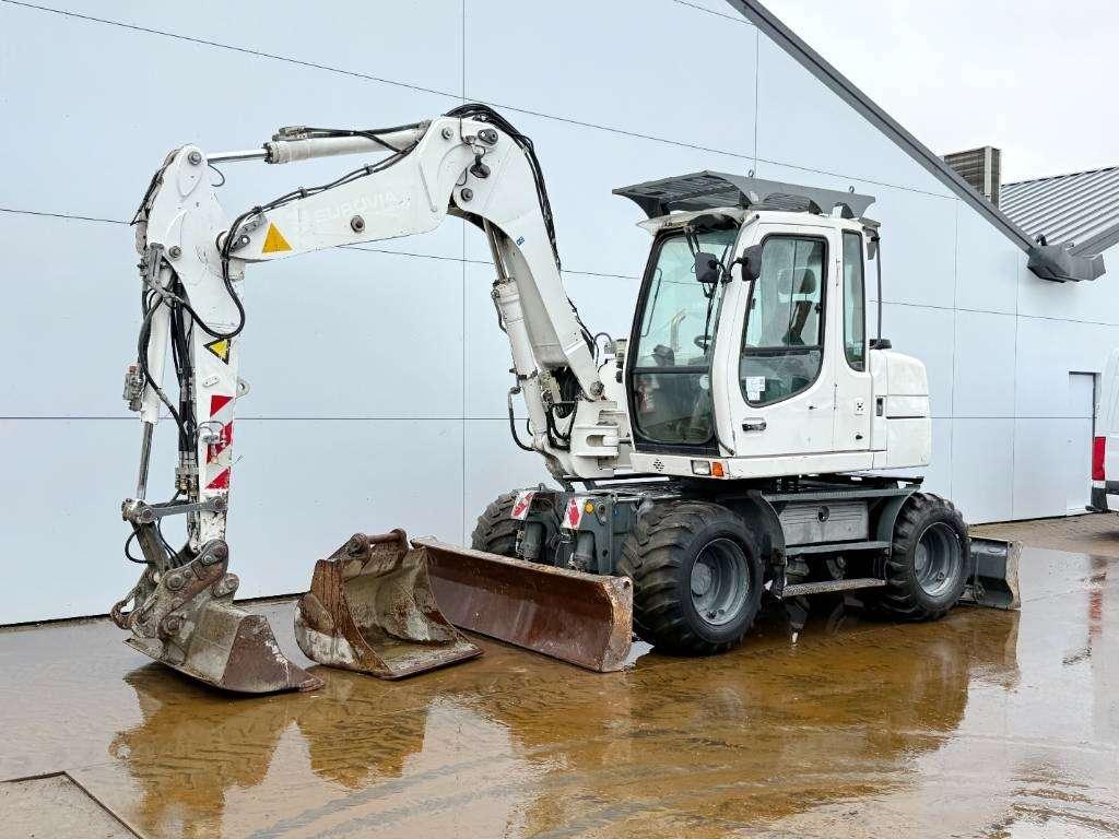 Liebherr A 309 - Hammer Lines / Quick Coupler Foto 2