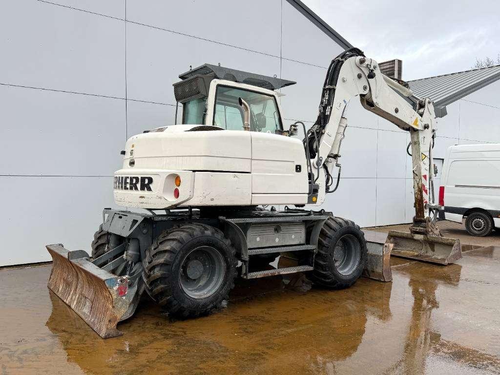 Liebherr A 309 - Hammer Lines / Quick Coupler Foto 5