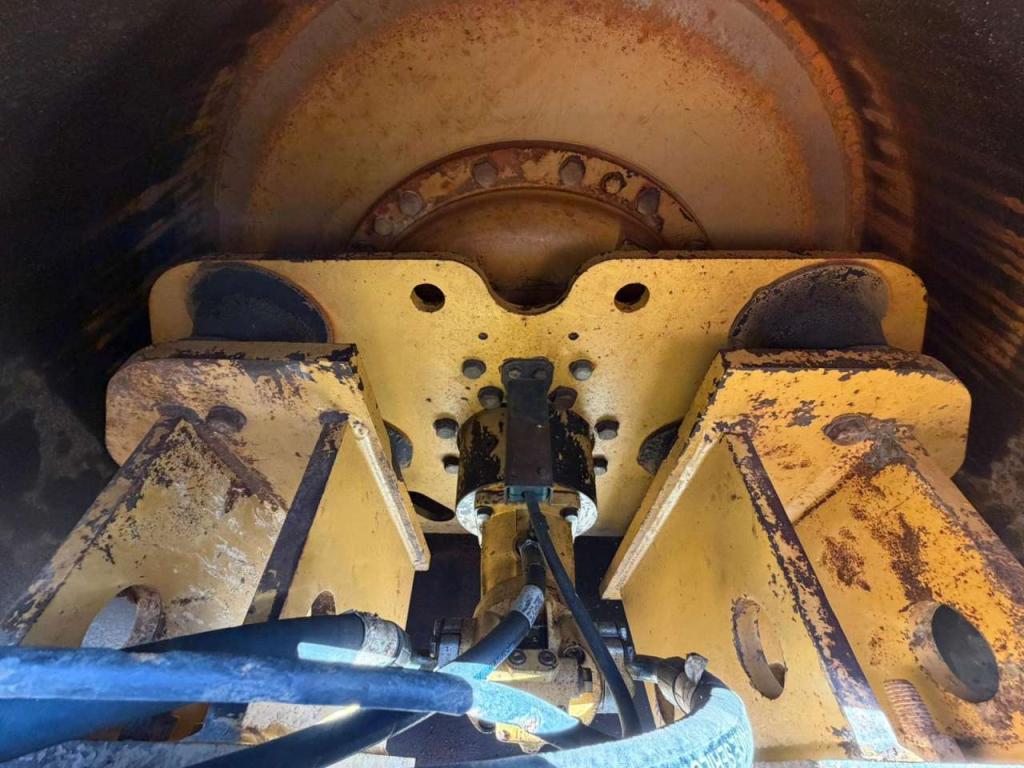 Caterpillar CP76 Foto 13