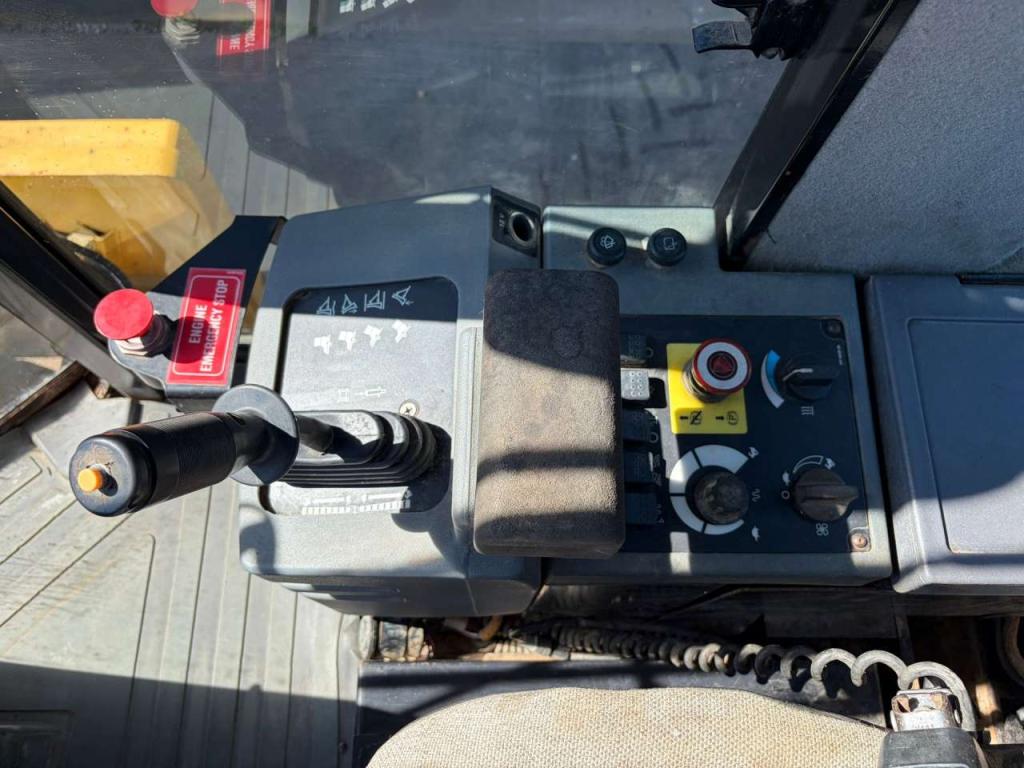 Caterpillar CP76 Foto 22