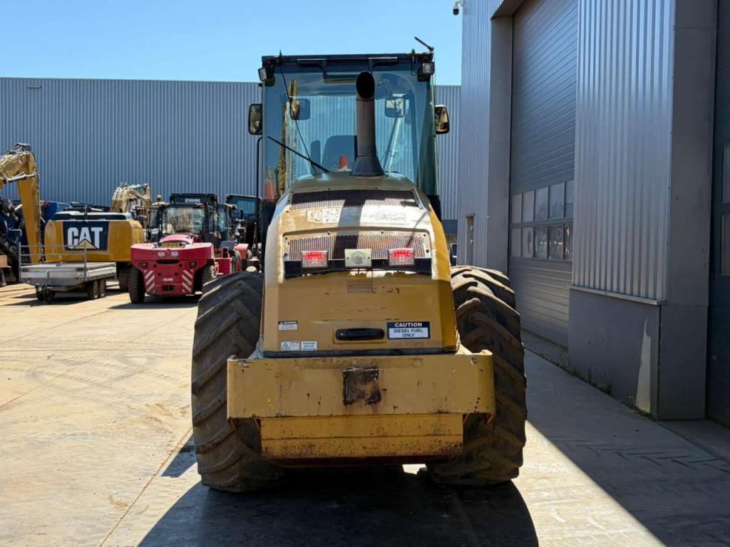Caterpillar CP76 Foto 4