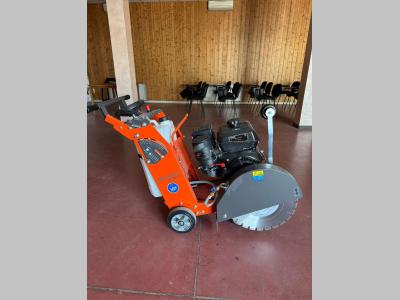 Husqvarna FS400 vendida por M.D.M. Service Srl