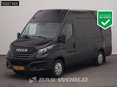 Iveco Daily 35S21 3.0L Automaat L2H2 LED ACC Navi 3,5t Trekhaak Airco Camera Velgen Euro6 L2 A/C Towbar vendida por BAS World B.V.