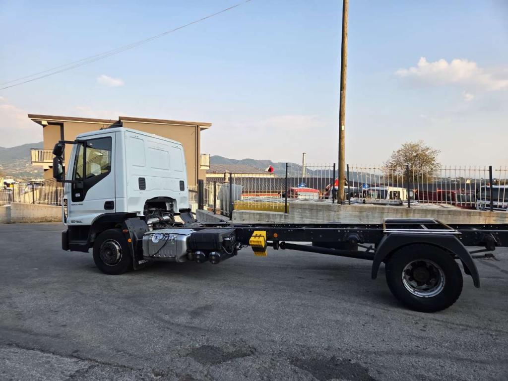 Iveco EUROCARGO 120-190L Foto 4