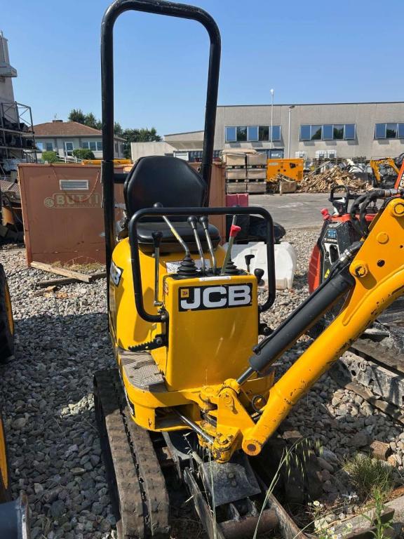 JCB 8008 CTS Foto 1