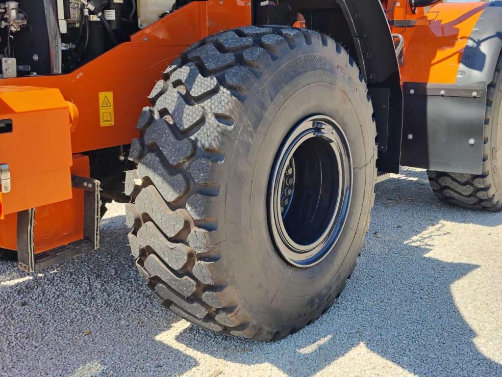 Hitachi ZW 220-7 Foto 17