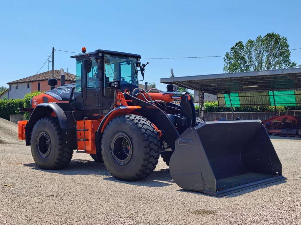 Hitachi ZW 220-7 Foto 7