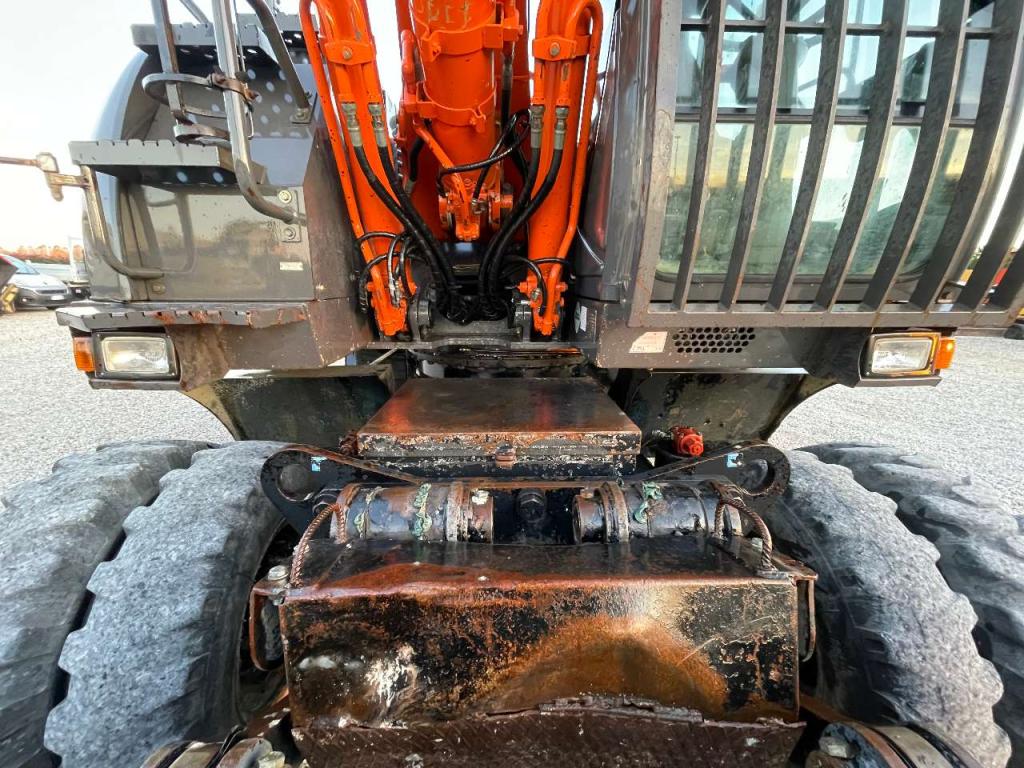 Hitachi ZAXIS 170W Foto 12