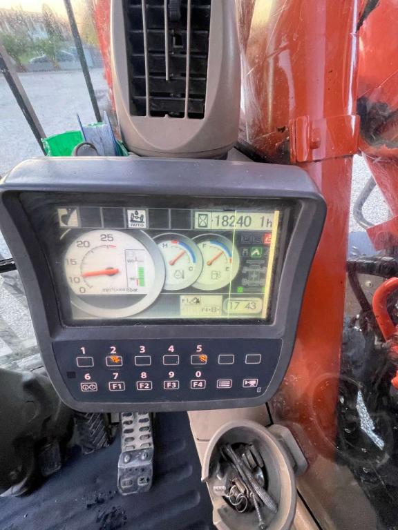 Hitachi ZAXIS 170W Foto 15