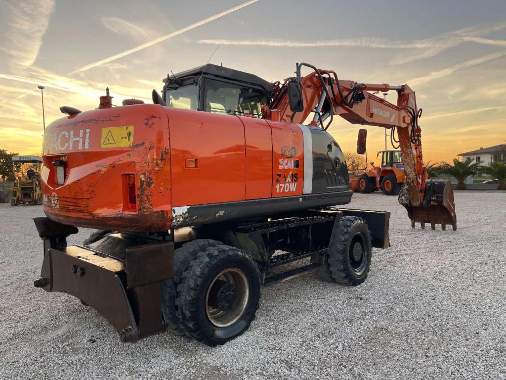 Hitachi ZAXIS 170W Foto 3