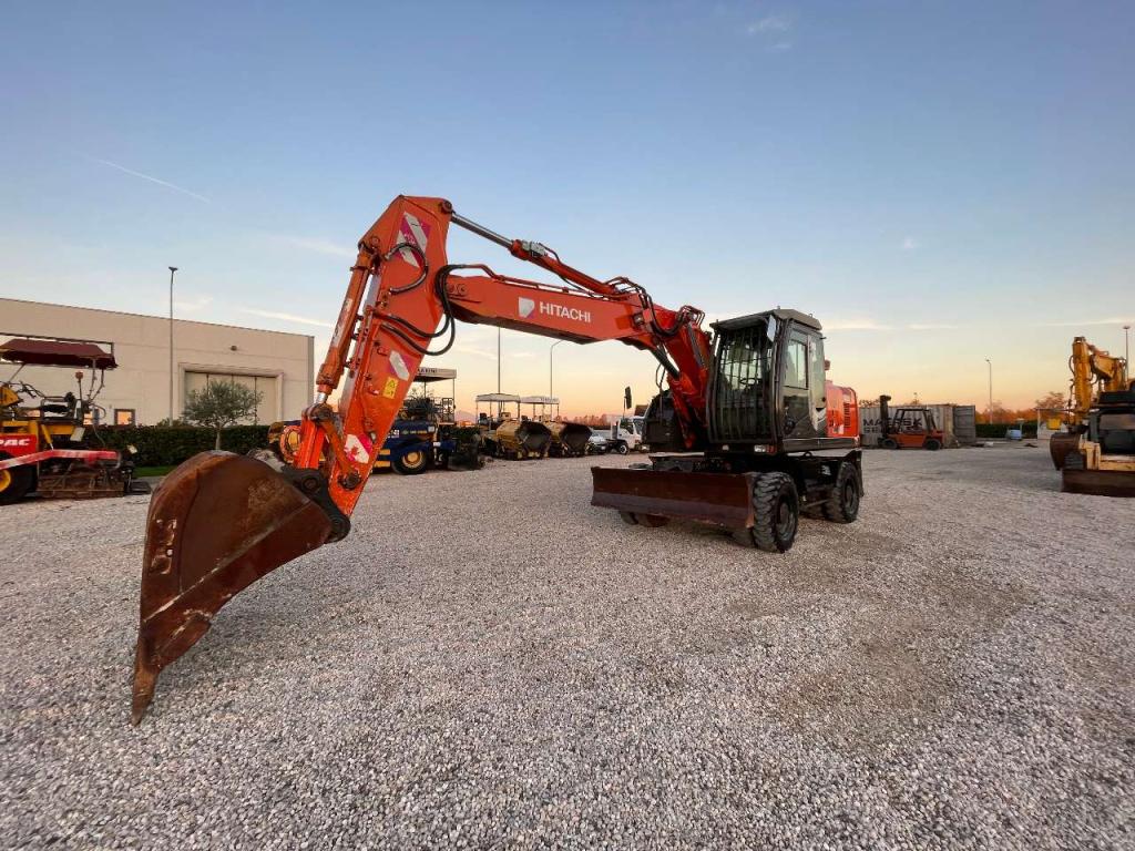 Hitachi ZAXIS 170W Foto 6