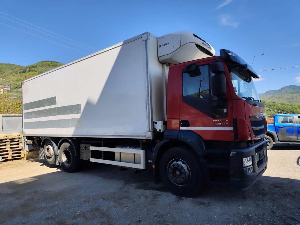 Iveco STRALIS HI-STREET 260S31 Foto 8