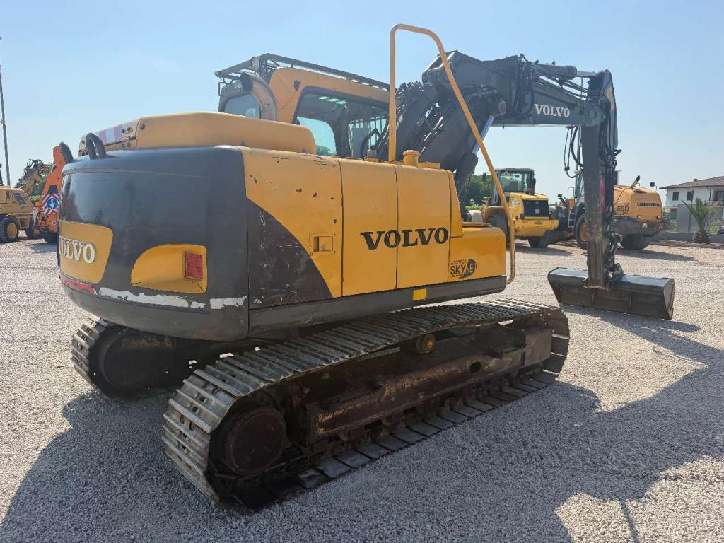 Volvo EC140BLC Foto 3
