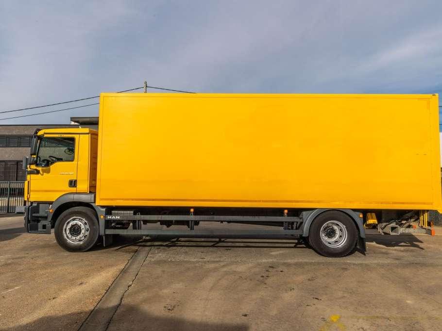 Man TGM 18.250 BL + DHOLLANDIA 2T. Foto 9