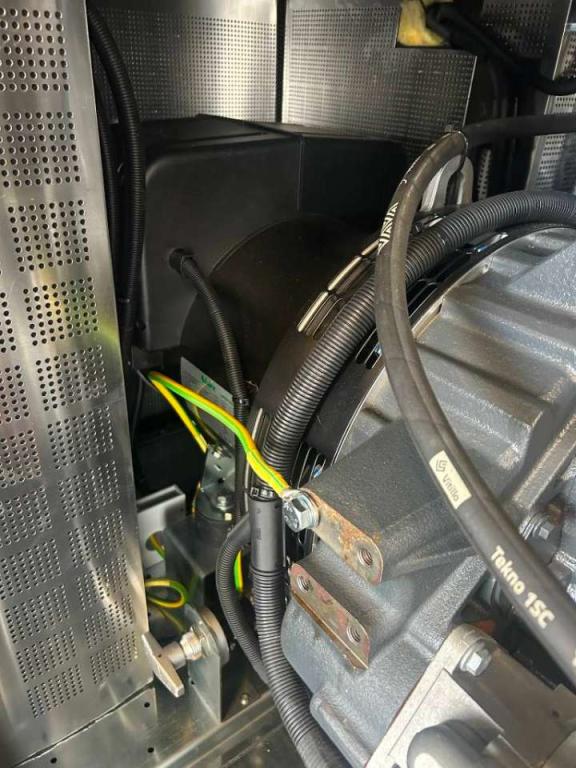 Iveco NEF45SM1A - 66 kVA Genset SuperSilent - DPX-21028 Foto 14