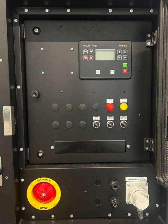 Iveco NEF45SM1A - 66 kVA Genset SuperSilent - DPX-21028 Foto 17