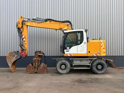 Liebherr A918 Compact Litronic Foto 1