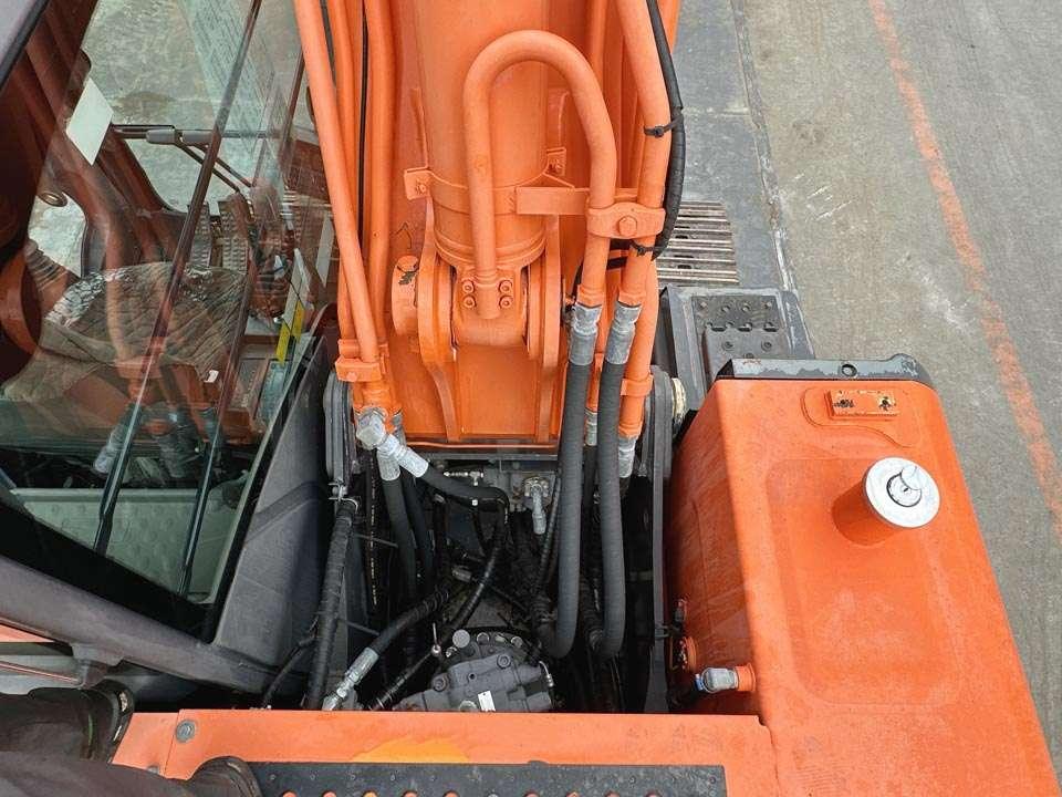 Hitachi ZX240N-3 Foto 12