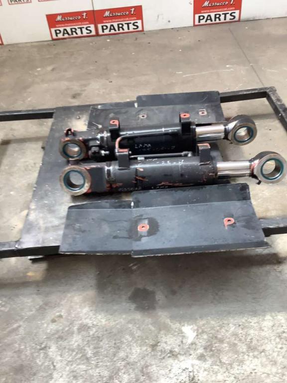 Cilindro hoja frontal para Hitachi ZX135US-7 Foto 1