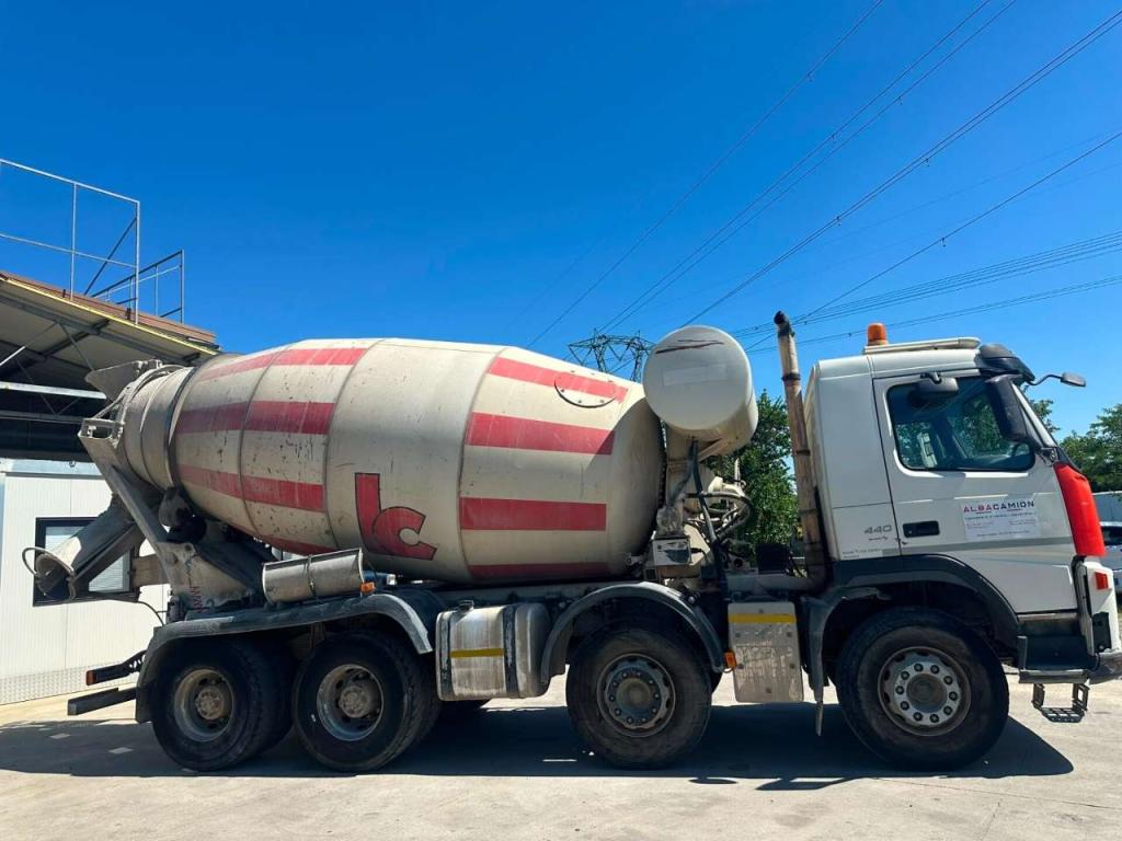 BM Volvo FM12 440 Foto 7