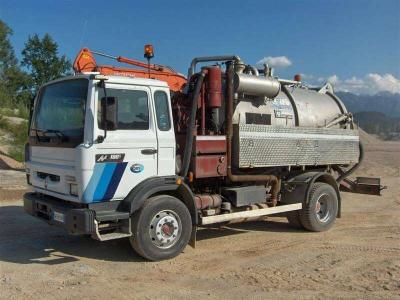 Renault VI-40ACJ3 vendida por Massucco T. Srl
