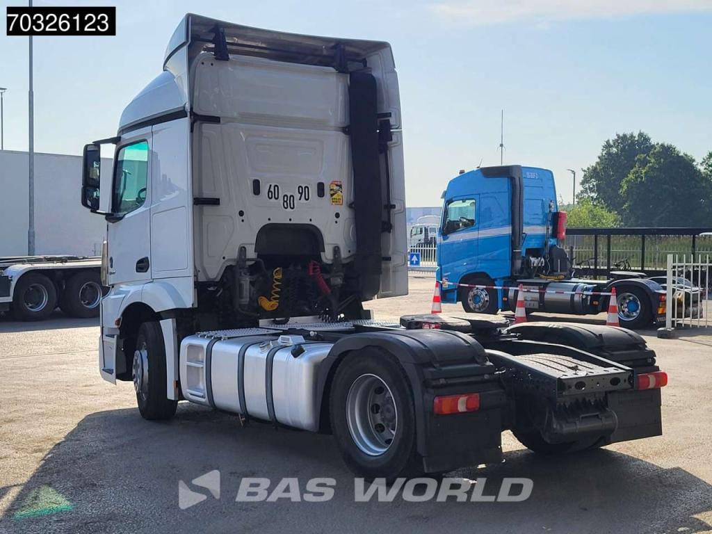 Mercedes-Benz Actros 1842 4X2 StreamSpace Standklima Foto 2
