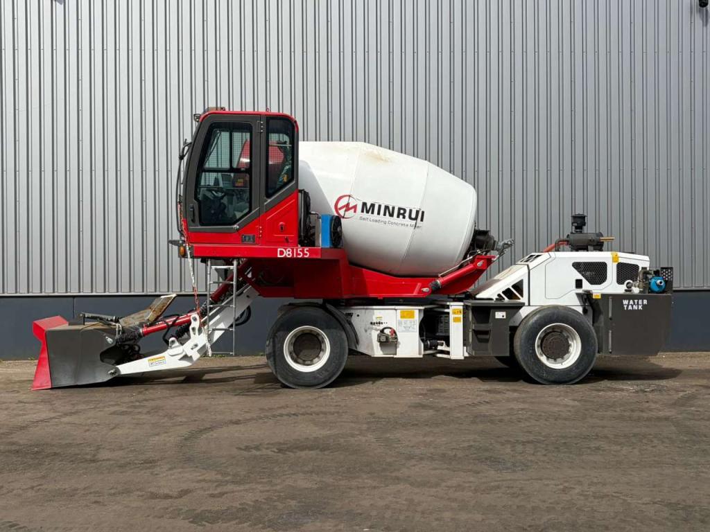 Minrui 4M3 Self Loading Concrete Mixer 4x4 Foto 1