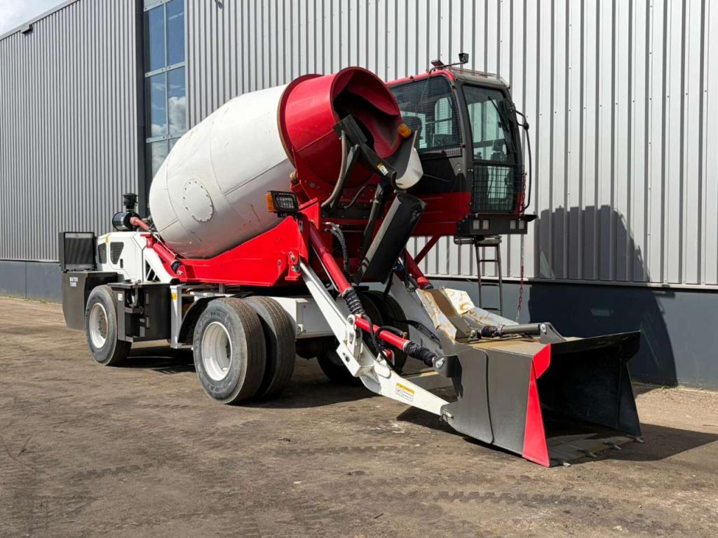 Minrui 4M3 Self Loading Concrete Mixer 4x4 Foto 7