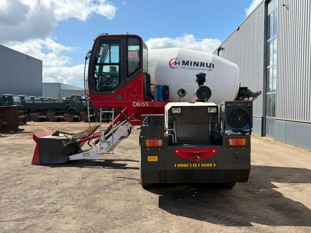 Minrui 4M3 Self Loading Concrete Mixer 4x4 Foto 9