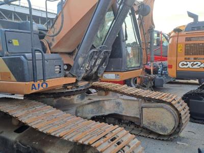 Case CX300D vendida por Iveco Orecchia Spa
